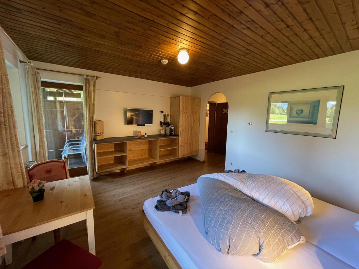 Apartpension Barenwirt Leutasch Exteriör bild